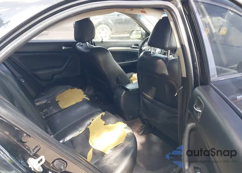 2004 Acura Tsx z USA, uszkodzony, nr VIN JH4CL96824C008397